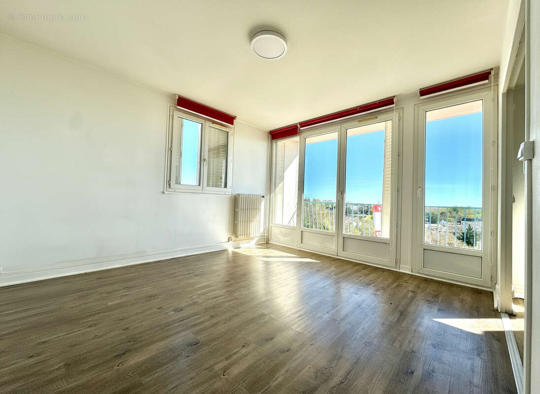 Appartement à TALANT