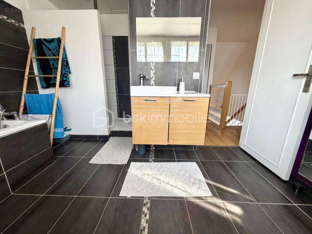 Maison familiale avec jardin – 4 chambres possibles – quartier pavillonnaire calme proche écoles, Carré Sénart - photo 5