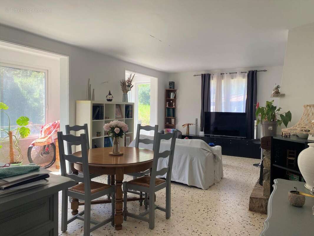 Photo 5 - Maison à SOLLIES-PONT