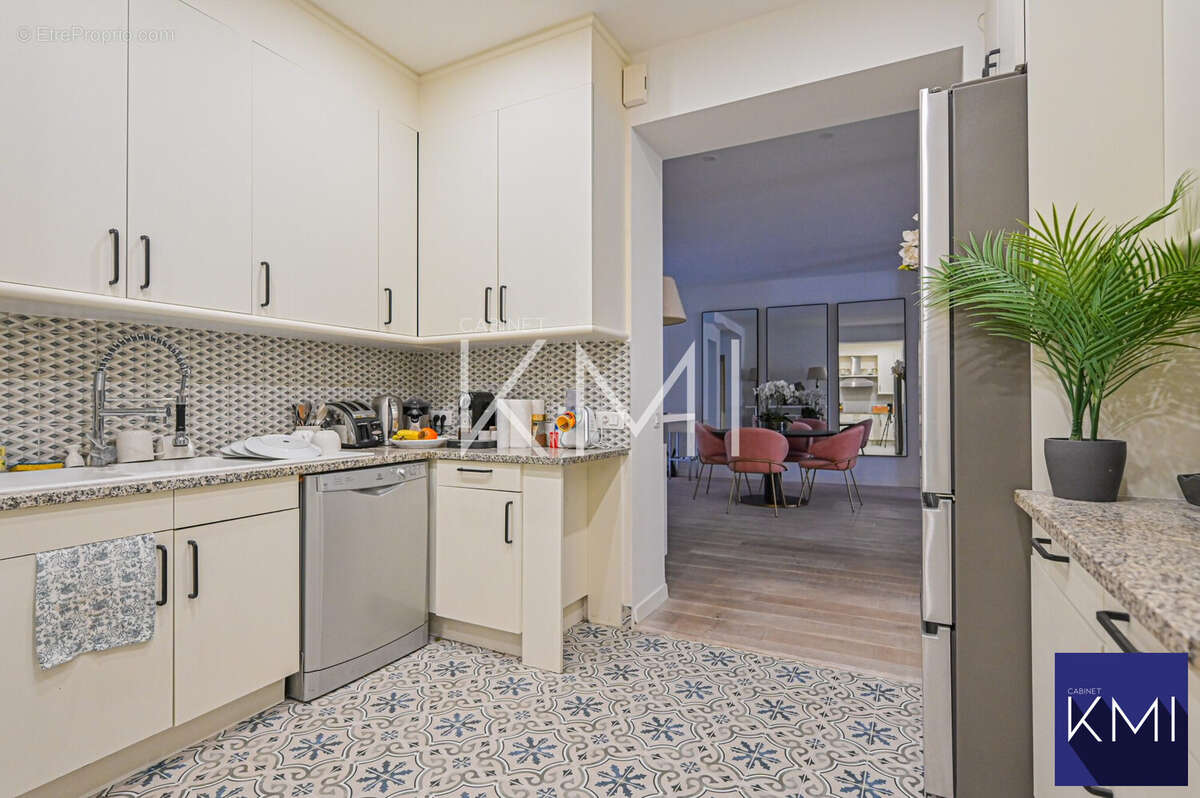 Appartement à PARIS-2E