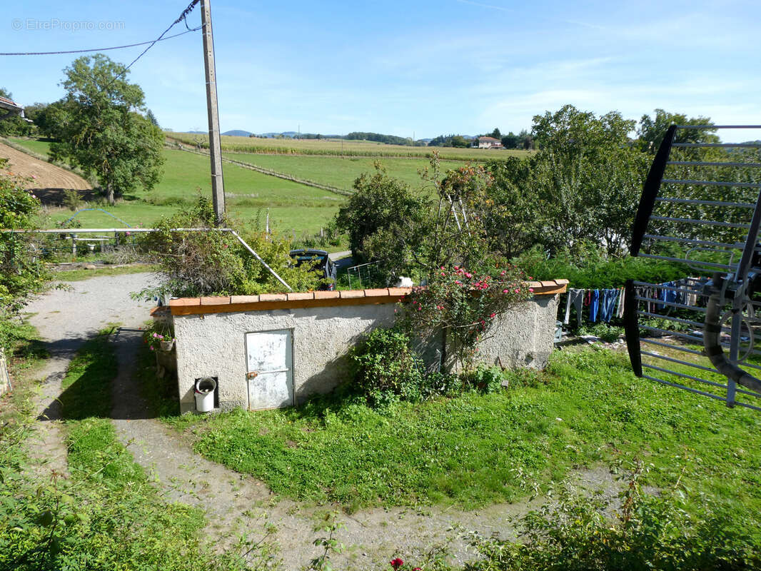 Maison à SAINT-CLEMENT-LES-PLACES