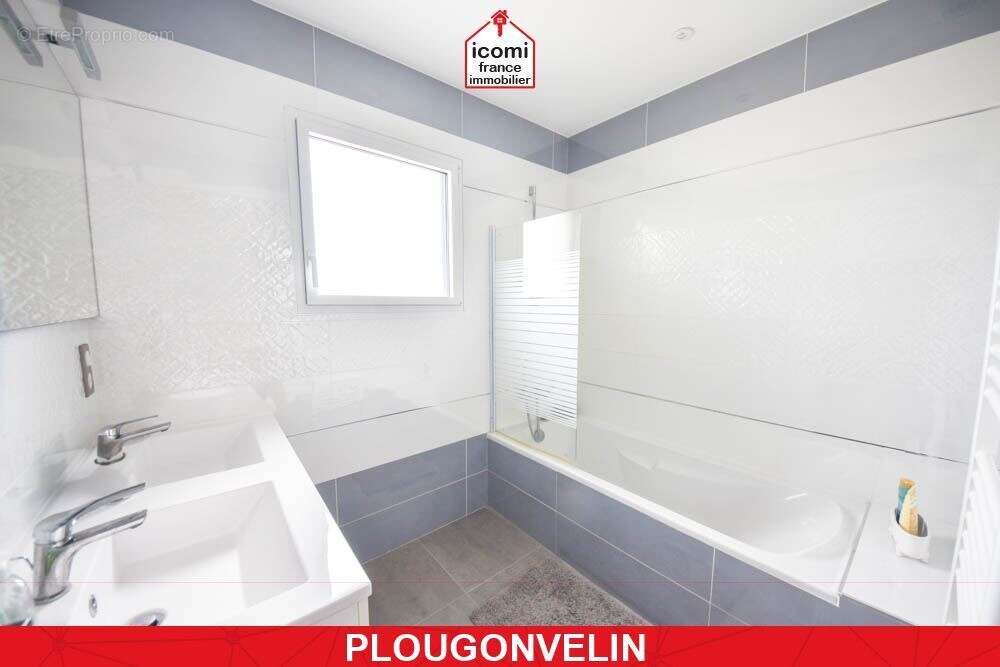 Maison à PLOUGONVELIN