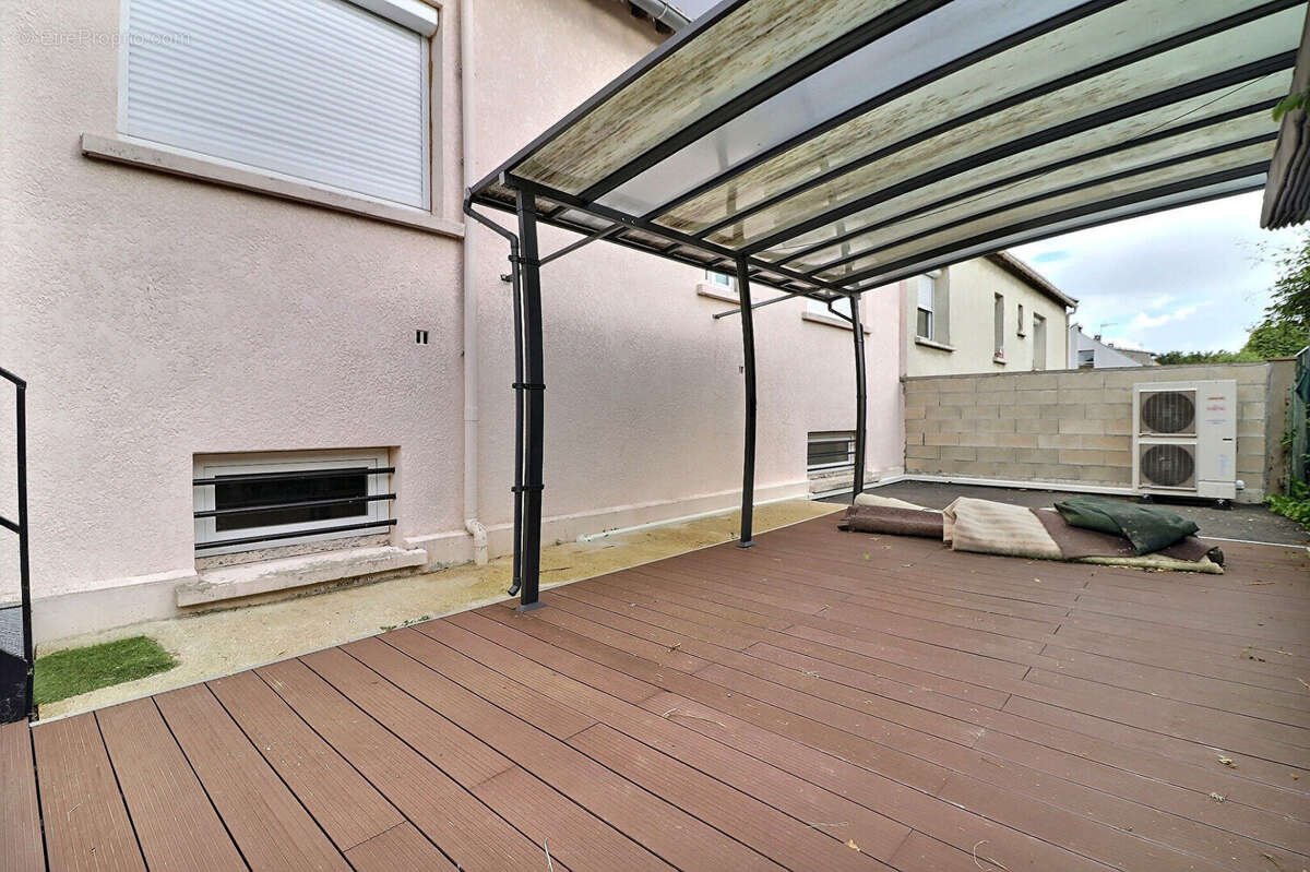 Maison à SAINT-GRATIEN