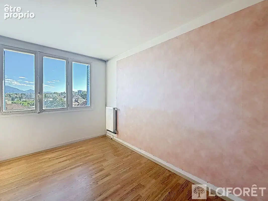Appartement Voiron 5 pièce(s) - photo 7