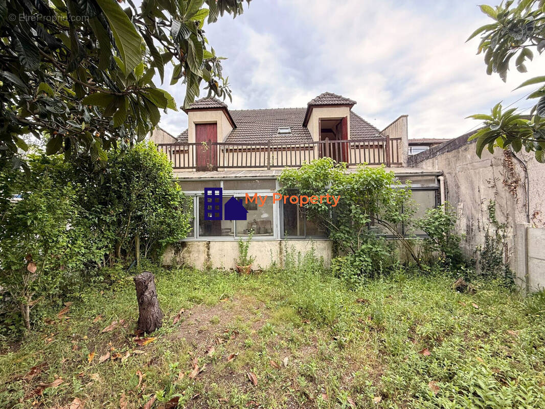 Maison à HOUILLES