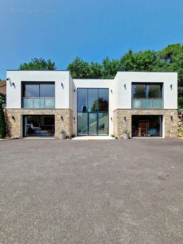 Maison à OPIO
