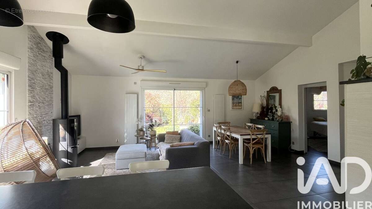 Photo 5 - Maison à SALLES