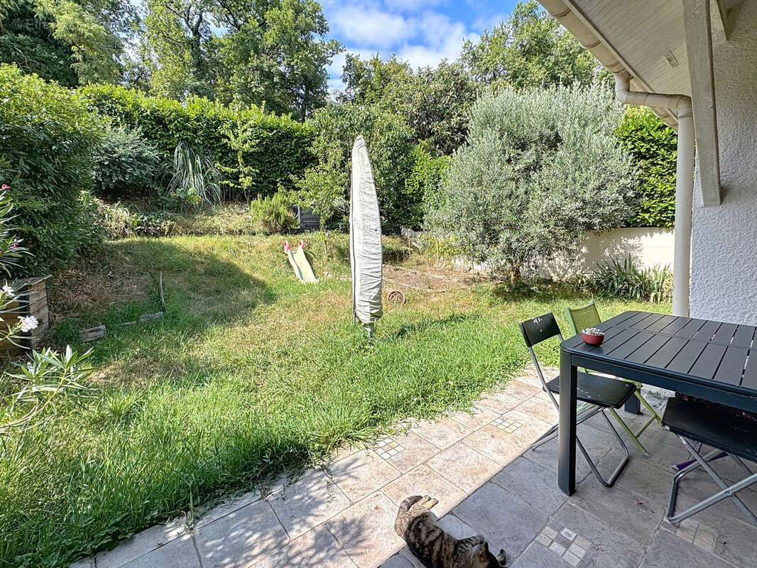 Maison à SAINT-GENIS-LAVAL