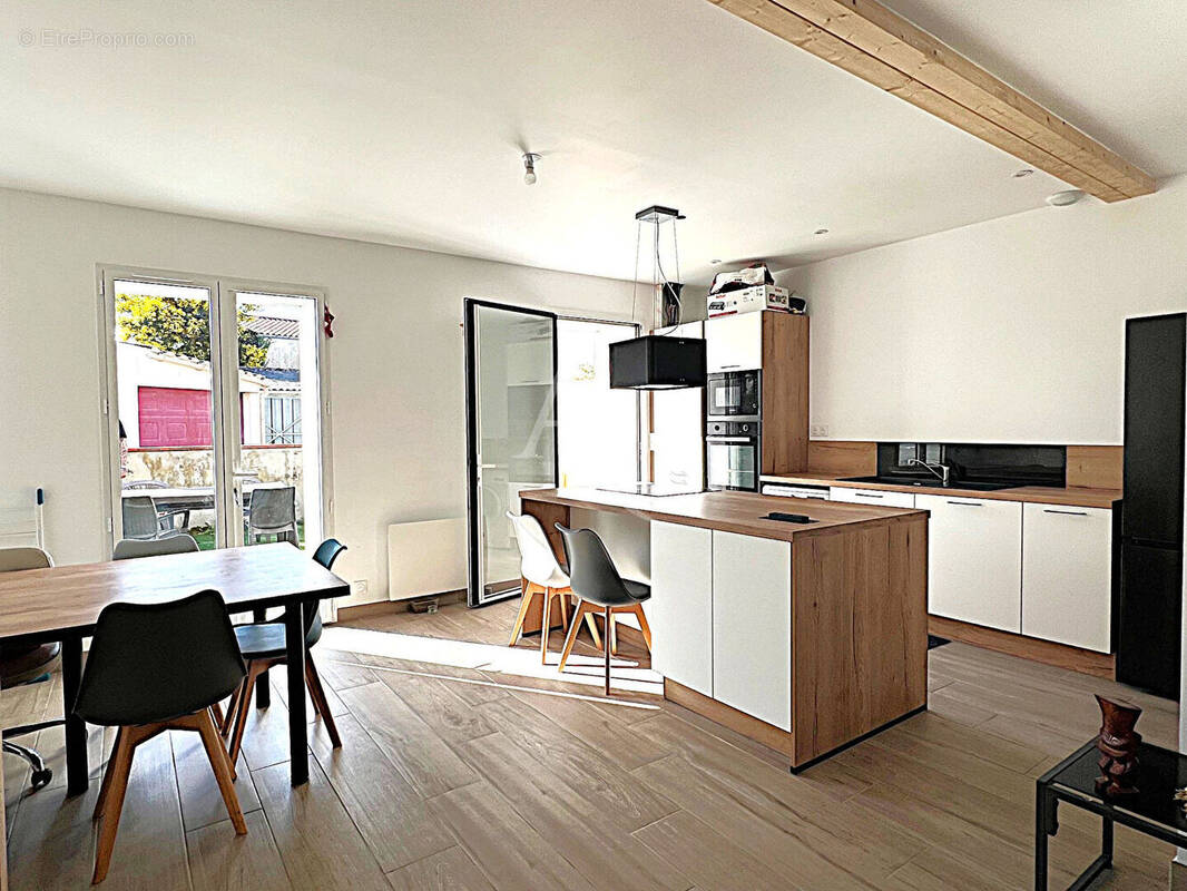 Maison à LONGEVILLE-SUR-MER