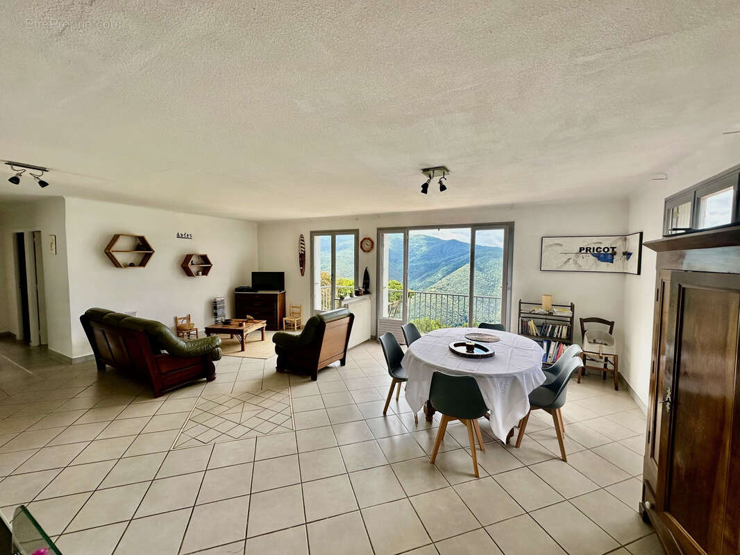 Maison à MONTFERRER