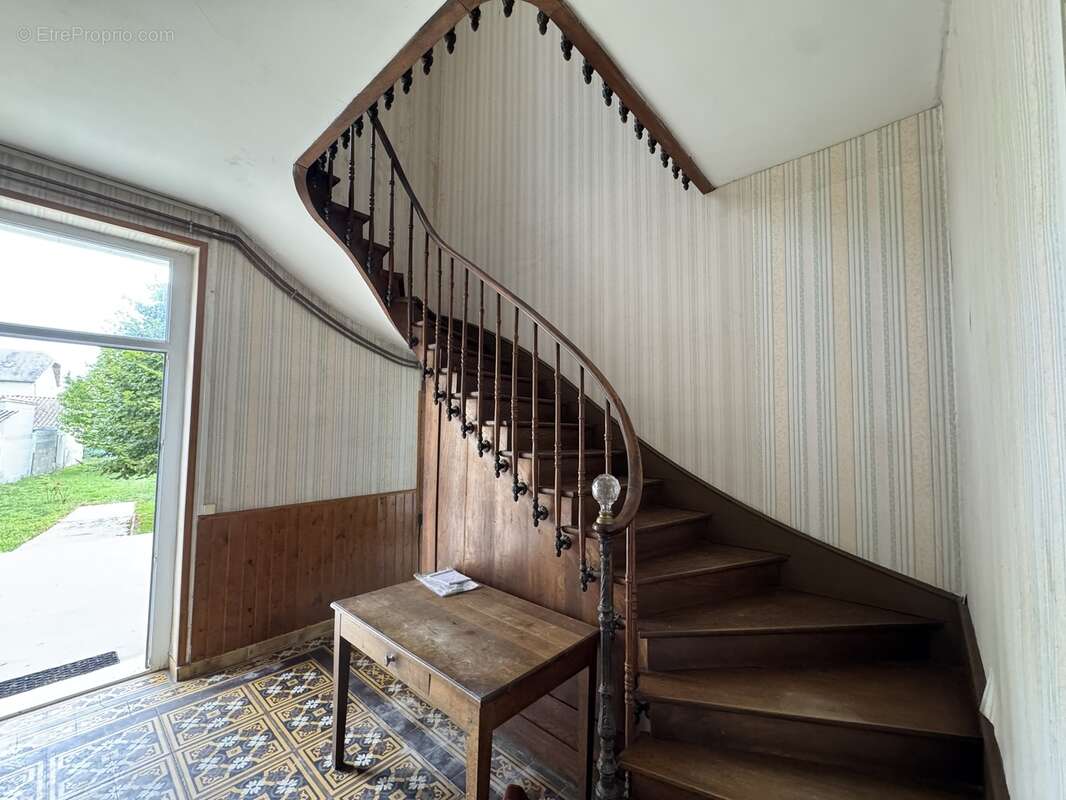 Maison à BARBEZIEUX-SAINT-HILAIRE