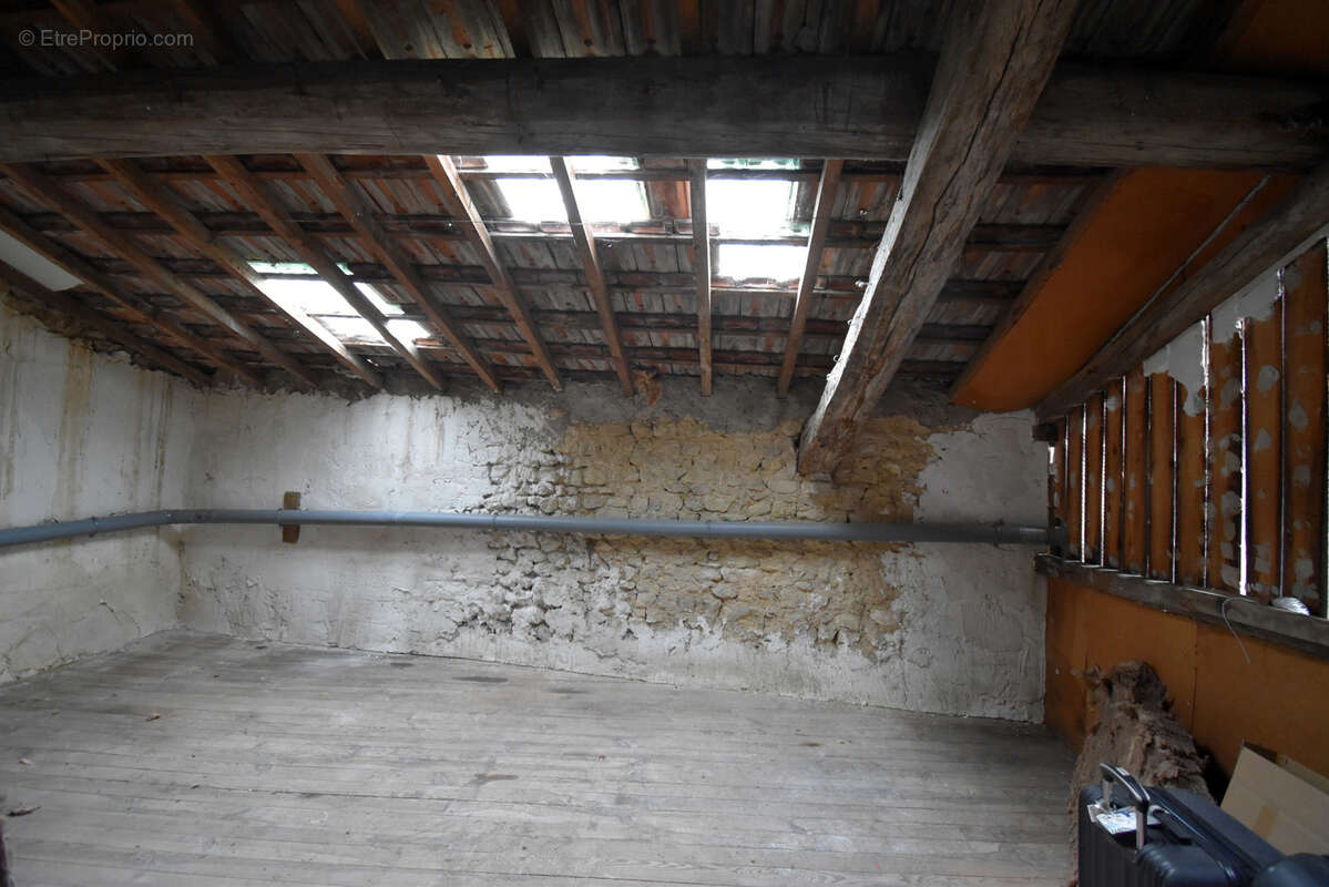 Maison à VANNES-LE-CHATEL