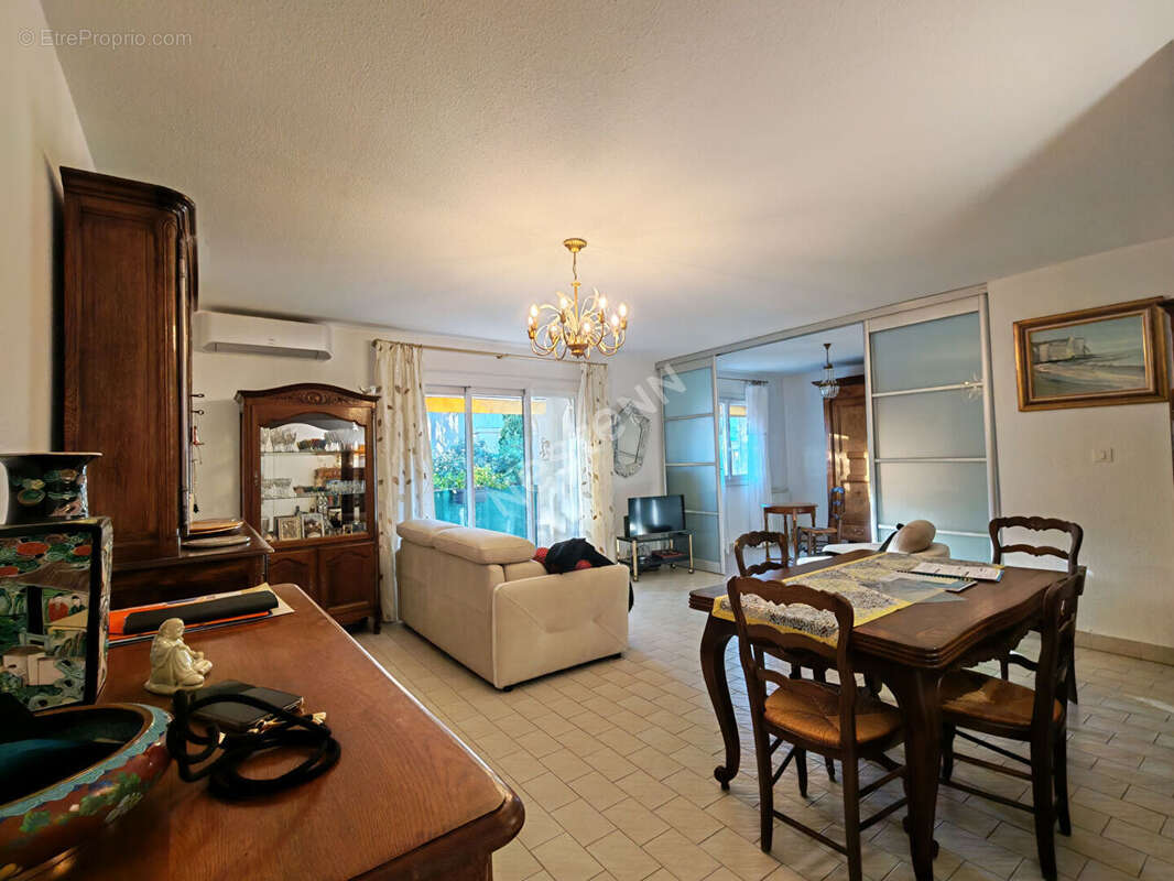 TOULON Cap Brun - Appartement T3 - 71.41 m2 - Terrasse - Garage - photo 8
