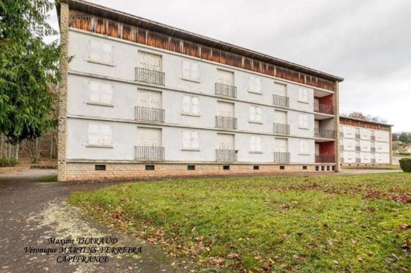 Immeubles de rapport à fort potentiel 20 logements à La Guiche (71) - photo 2