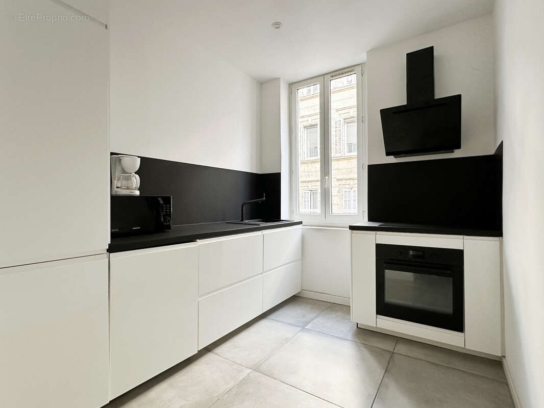 Appartement à MARSEILLE-6E