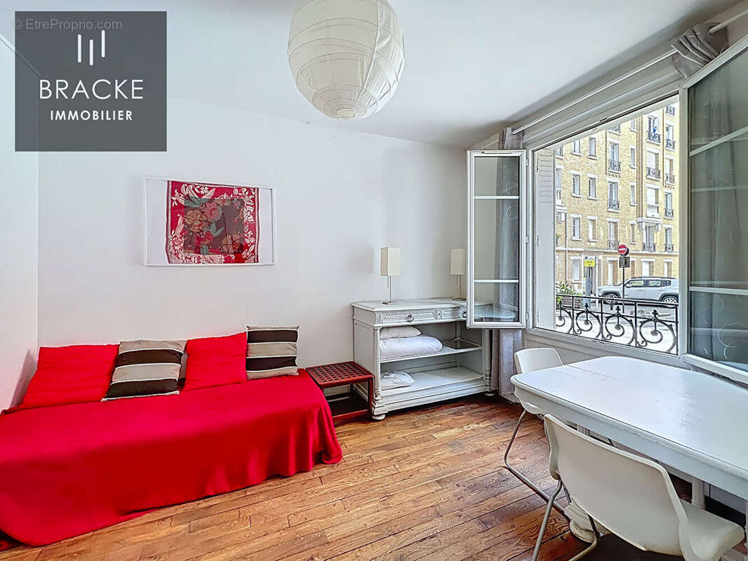 Appartement à COURBEVOIE