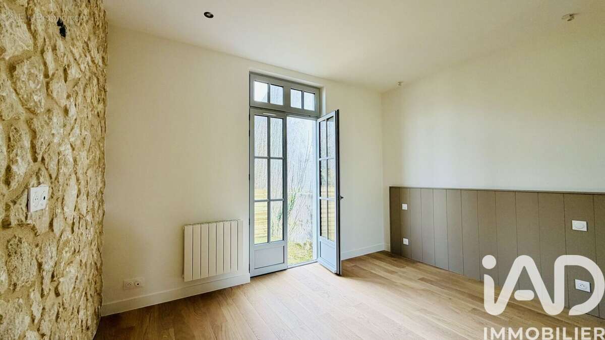 Maison 107 m² à La Rochelle  - photo 7