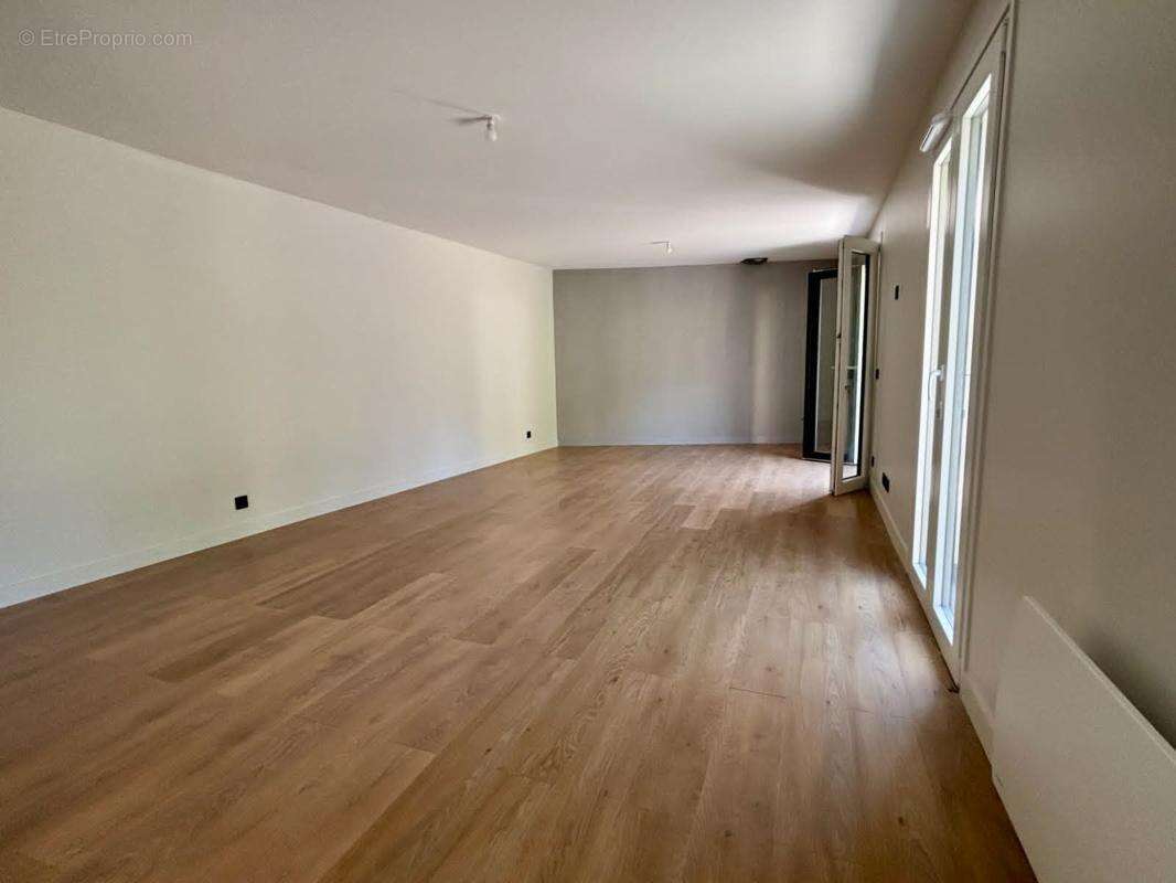 Maison 100 m² à Bougival  - photo 8