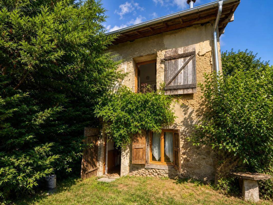 Maison à MERLAS