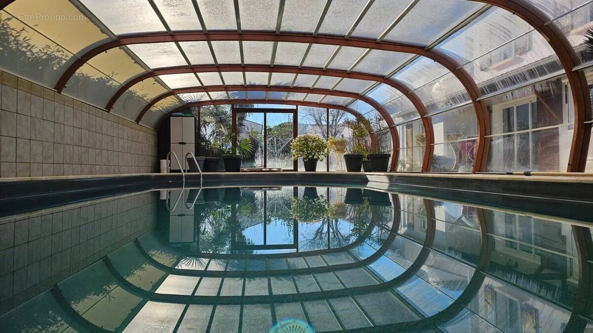 Maison à SAINT-GEORGES-DE-DIDONNE