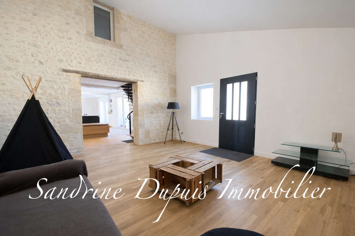Maison à MESNAC