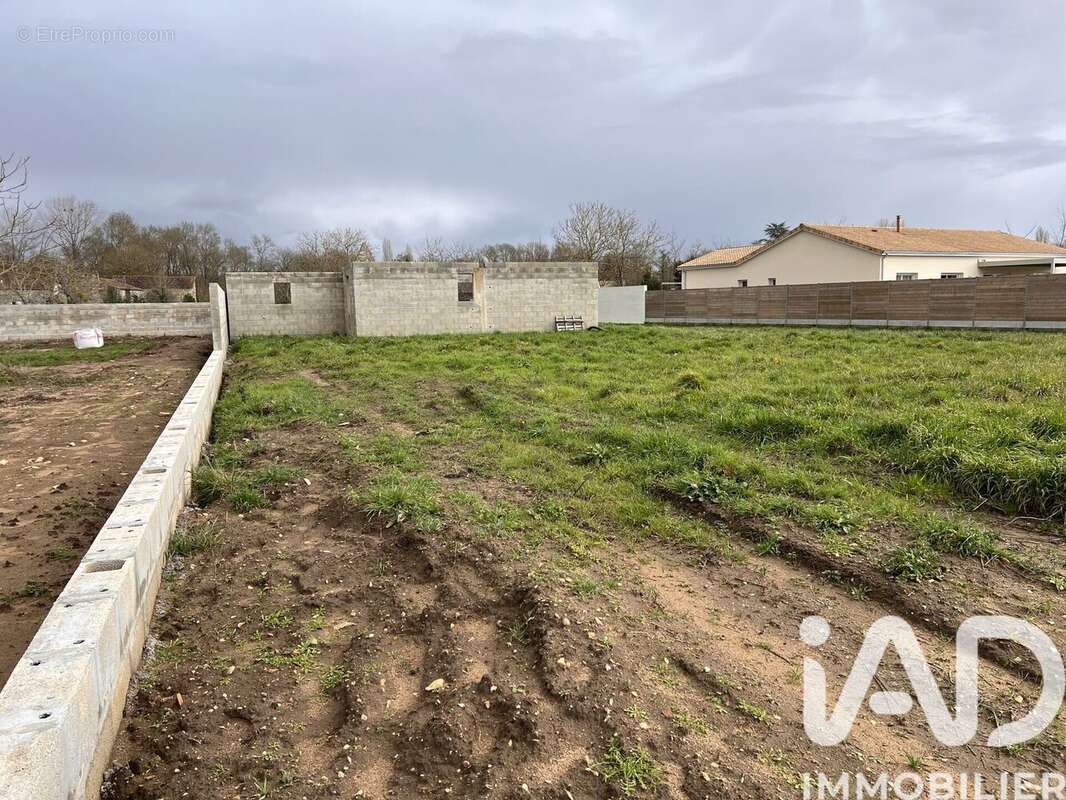 Maison 76 m² à Saint-Groux  - photo 7