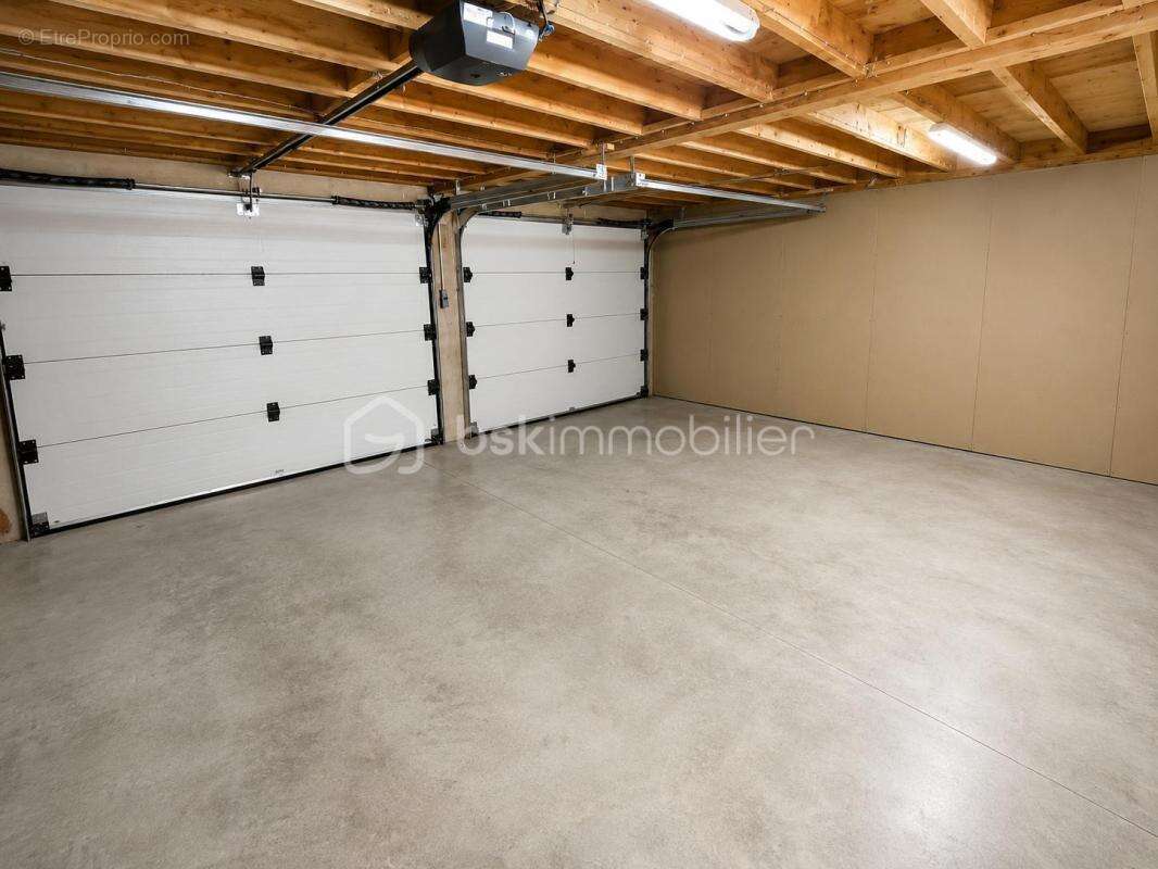Maison spacieuse avec triple parking - Un havre de tranquillité à découvrir - photo 8