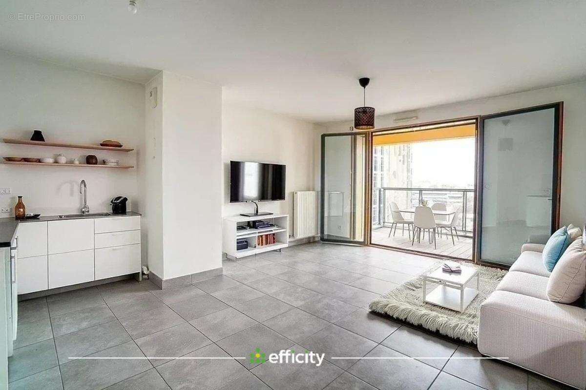 Appartement à LYON-8E