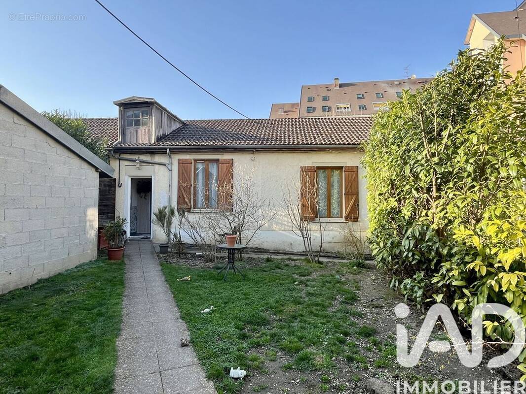 Photo 1 - Maison à TROYES