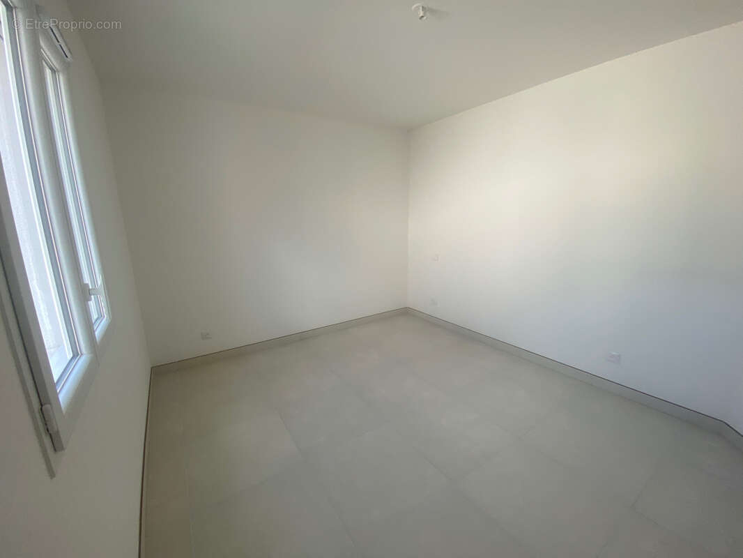 Maison à VAUX-SUR-MER