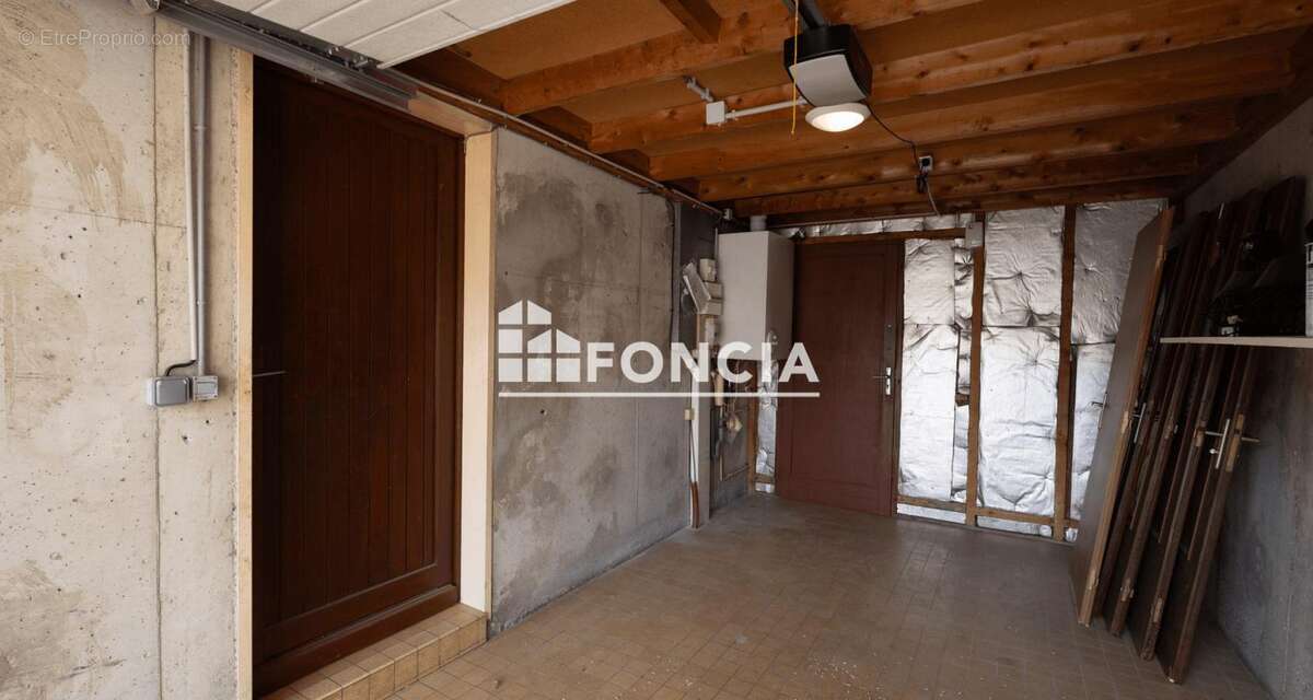 GUILHERAND-GRANGES - Maison 106 m² avec 3 chambres avec garage - photo 14