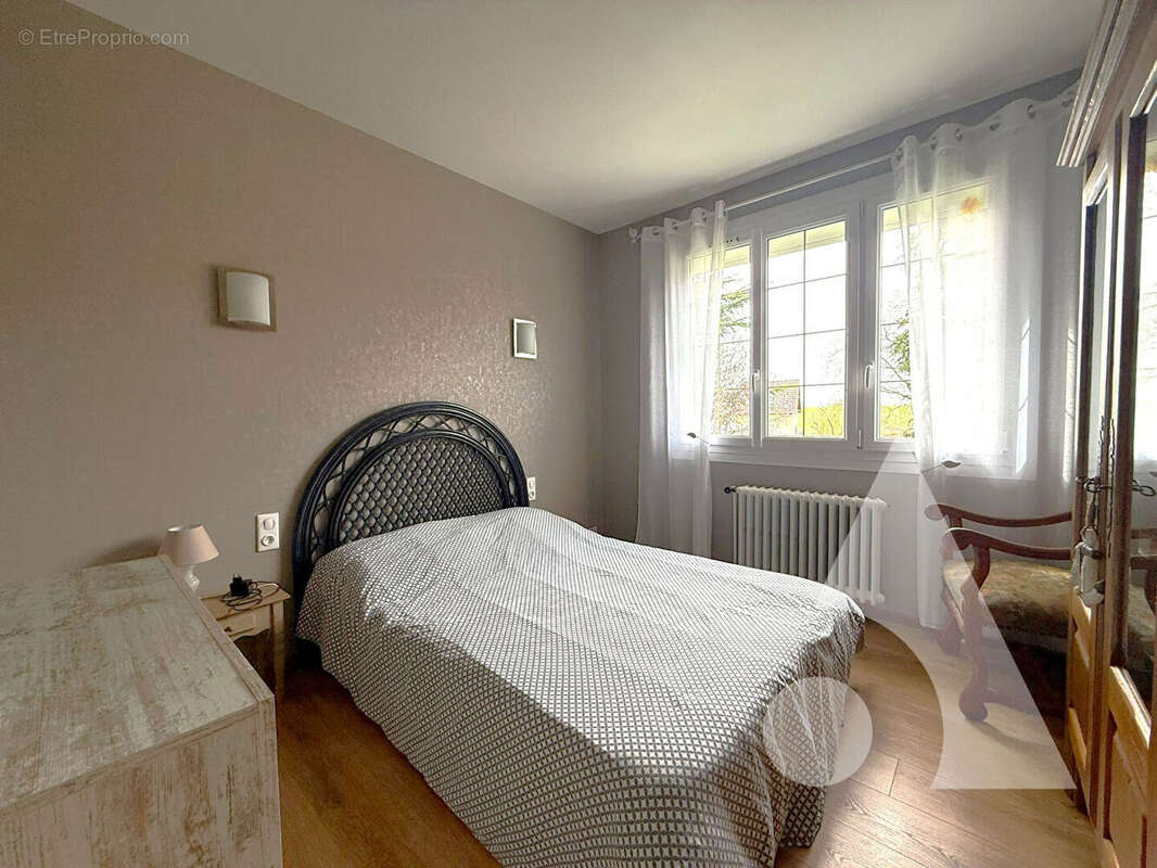 Maison à ESTREES-SAINT-DENIS