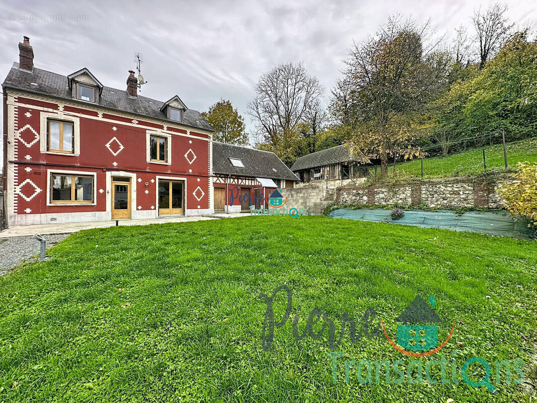 Maison à LILLEBONNE