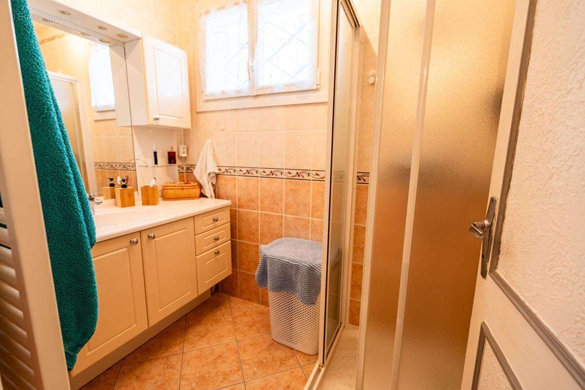 Maison à VARENNES-VAUZELLES