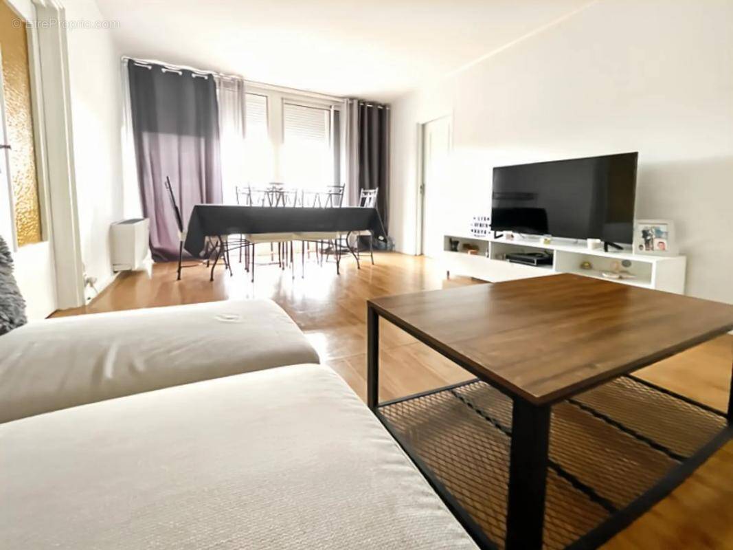 Appartement à DAMMARIE-LES-LYS