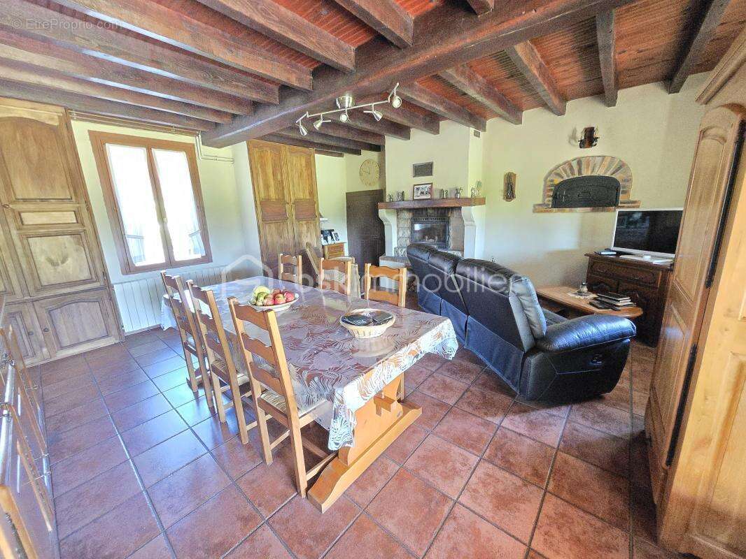 Magnifique maison de campagne à Saint Léger le Petit - photo 4