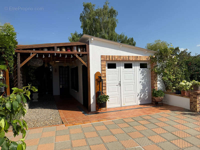Maison à MERU