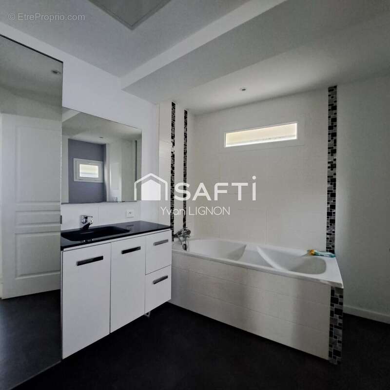 Photo 2 - Maison à SAINT-LYPHARD