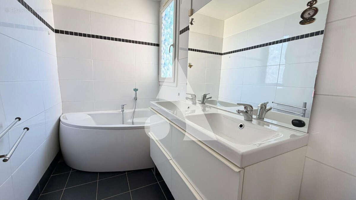 Appartement à EPINAY-SUR-SEINE
