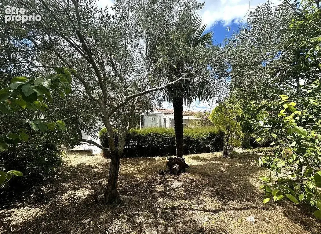 MARANS. Maison de plain pied à rafraichir avec garage, jardin et puits - photo 3