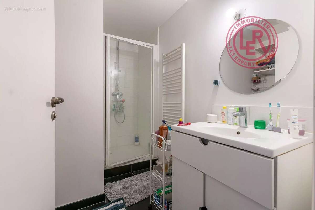 Appartement à PARIS-11E