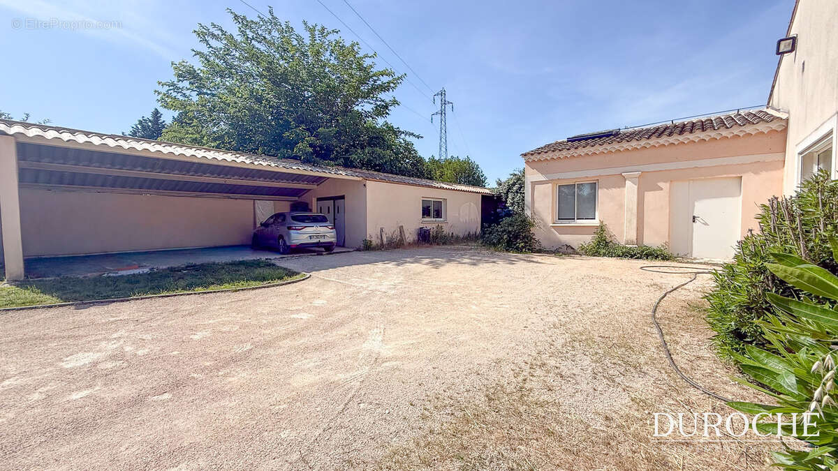Maison à PIOLENC