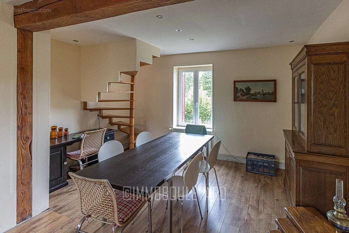 Maison à CHATEAUNEUF-LES-BAINS