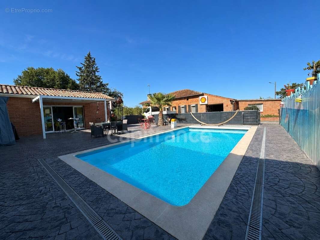 Propriété d'exception – 2 logements, piscine, hangars, idéal activité professionnelle - photo 17