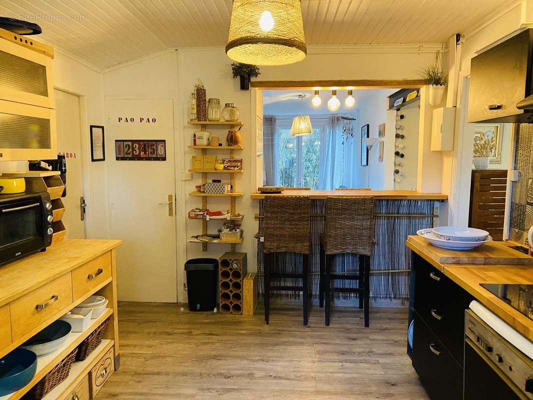 CUISINE ET COIN BAR - Maison à SOULAC-SUR-MER