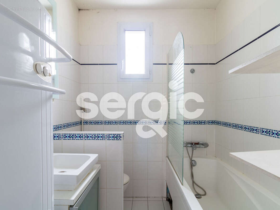 Appartement à PARIS-14E