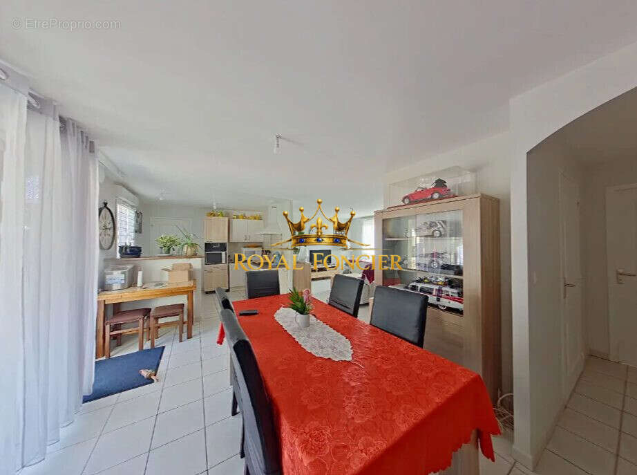 Maison 89 m² à Chatellerault  - photo 5