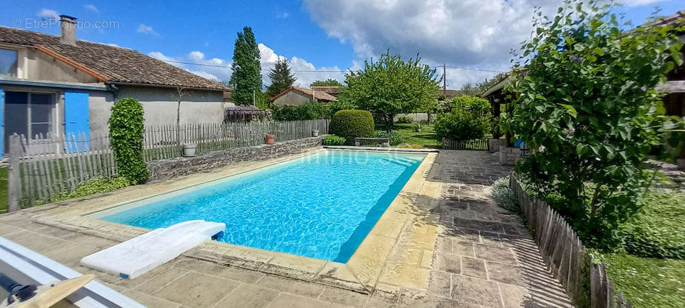 Maison à SAUZE-VAUSSAIS