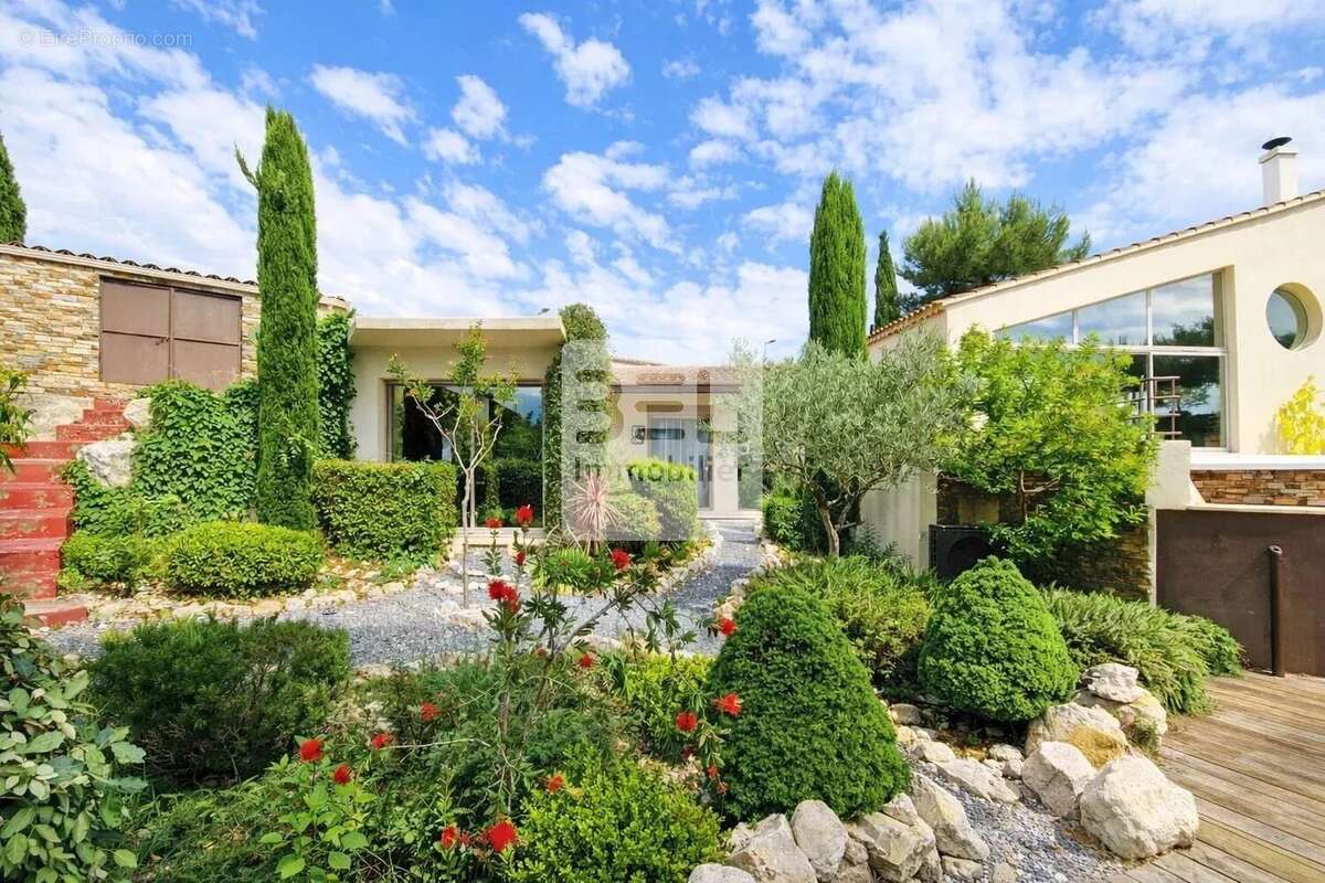 Maison à VILLENEUVE-LES-AVIGNON