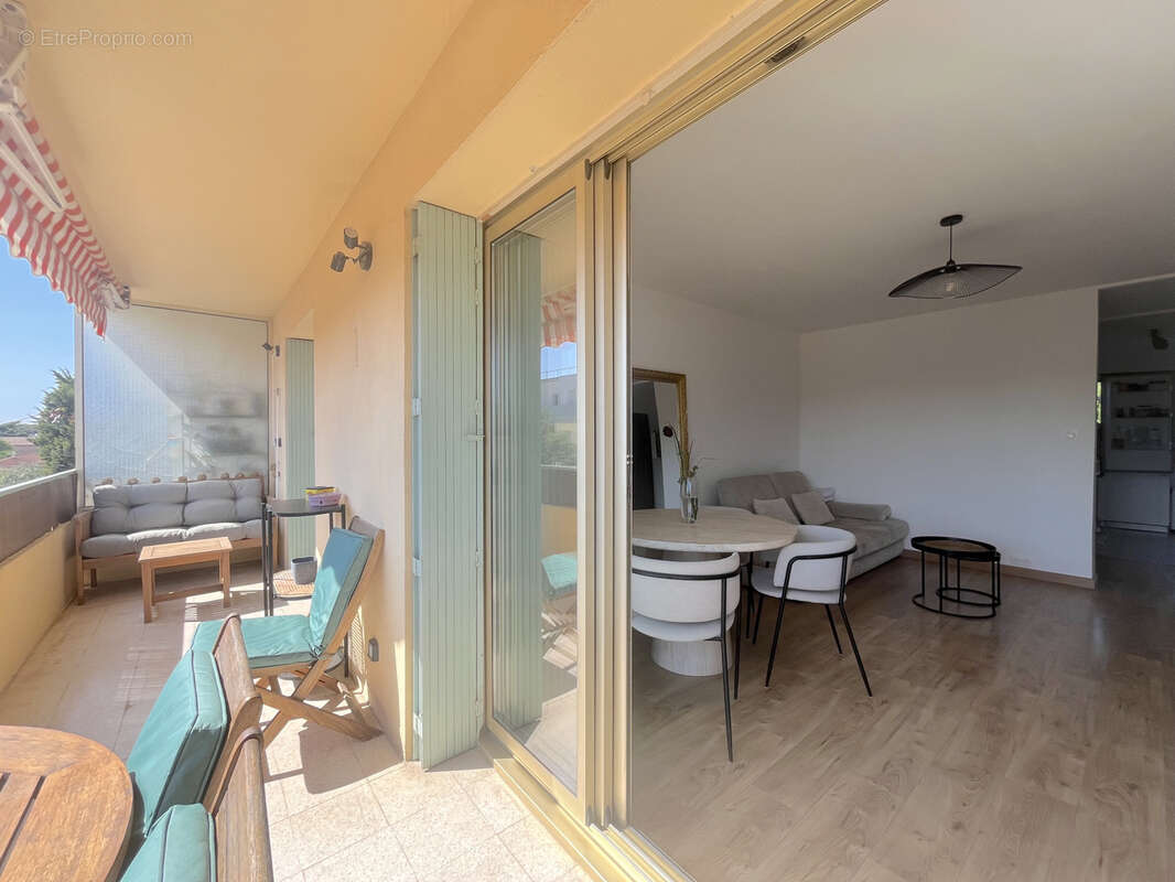 Appartement à SIX-FOURS-LES-PLAGES